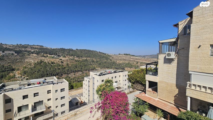 גג/ פנטהאוז, רפאל דה לה פרגולה, גילה, ירושלים