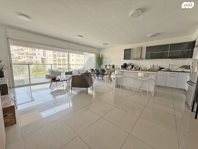 הגוש הגדול, רמת אביב החדשה, נופי ים