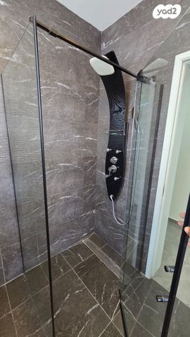 גג/ פנטהאוז, חולון