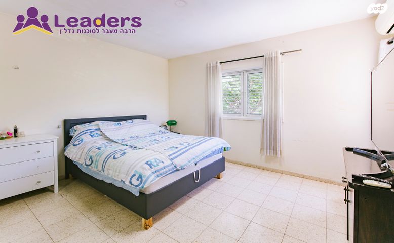 בית פרטי/ קוטג', הסנונית, לב הפארק, רעננה