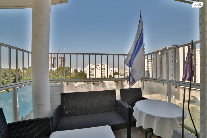 דירה, אלוף דן לנר 4, נווה אליעזר וכפר שלם מזרח, תל אביב יפו