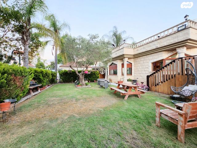 בית פרטי/ קוטג', שביל רימונים, מעלות תרשיחא