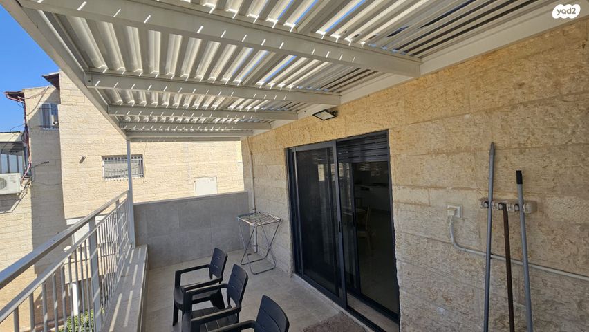 גג/ פנטהאוז, רפאל דה לה פרגולה, גילה, ירושלים