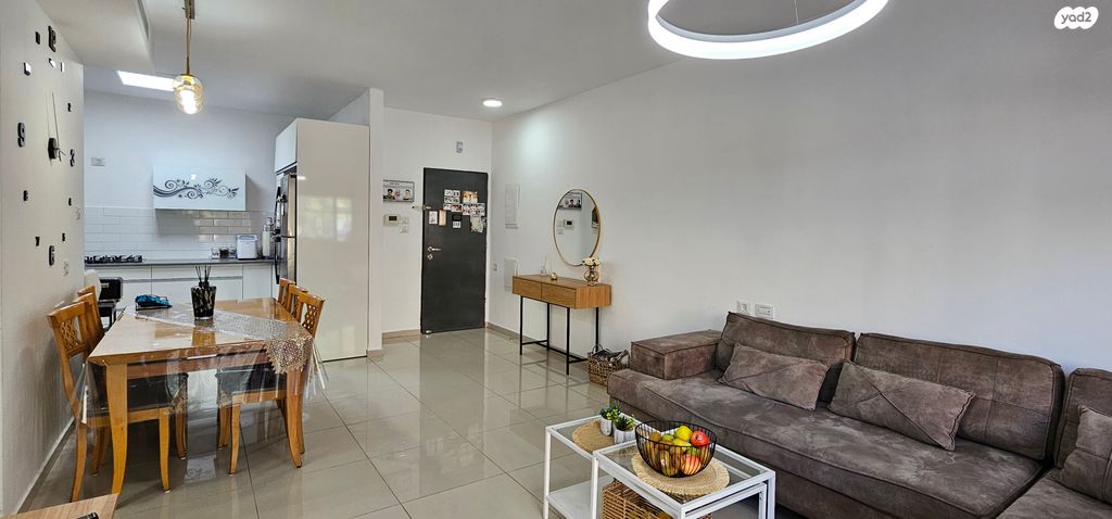 דירה, הנורית 5, הפרחים, קרית גת