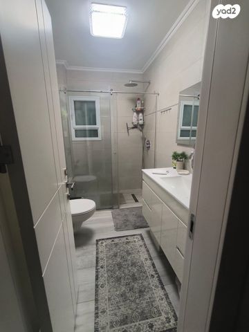 דו משפחתי, מעוף, ערד