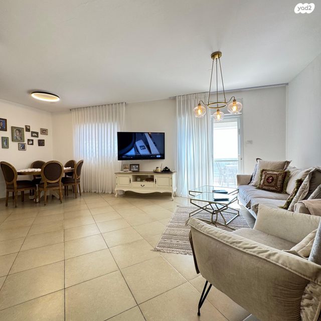 דירה, בן אהרון 5, קרית מלאכי