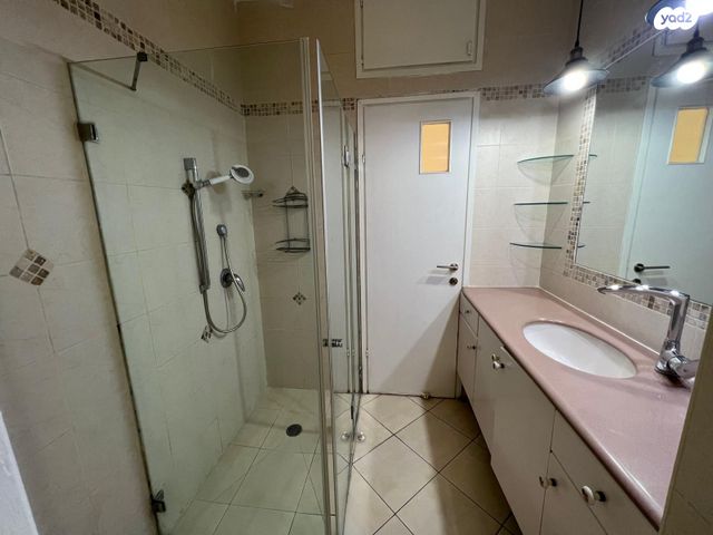 דירה, כפר סבא