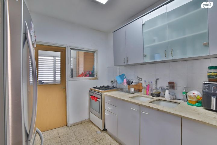 דירה, אלוף דן לנר 4, נווה אליעזר וכפר שלם מזרח, תל אביב יפו