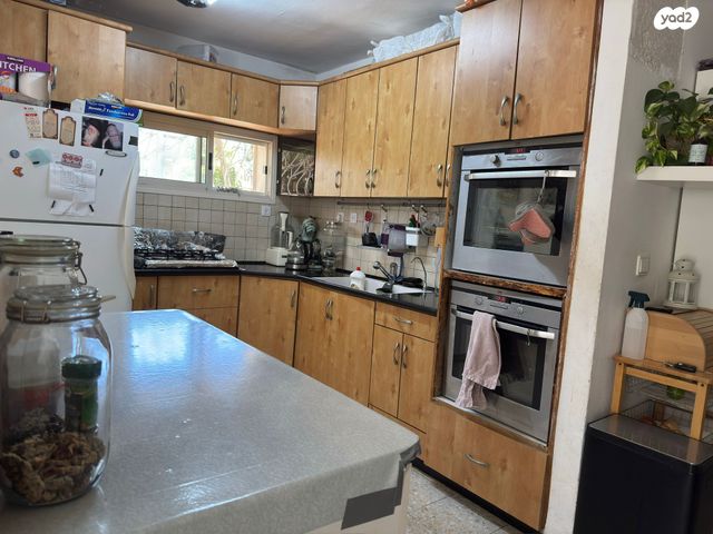 דירת גן, בורוכוב 57, קרית היובל, ירושלים