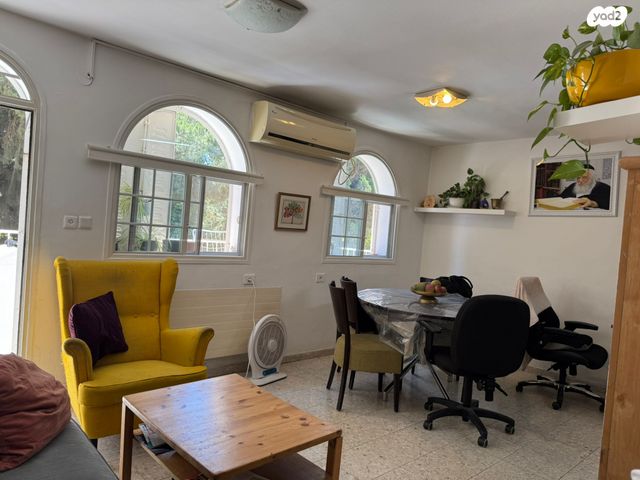 דירת גן, בורוכוב 57, קרית היובל, ירושלים