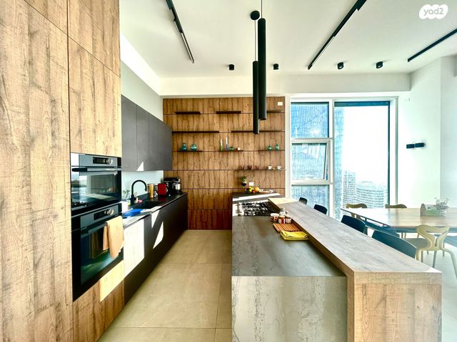 דירה, אריאל שרון 10, סיטי, גבעתיים