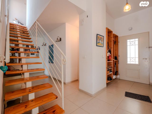 בית פרטי/ קוטג', חפצי בה