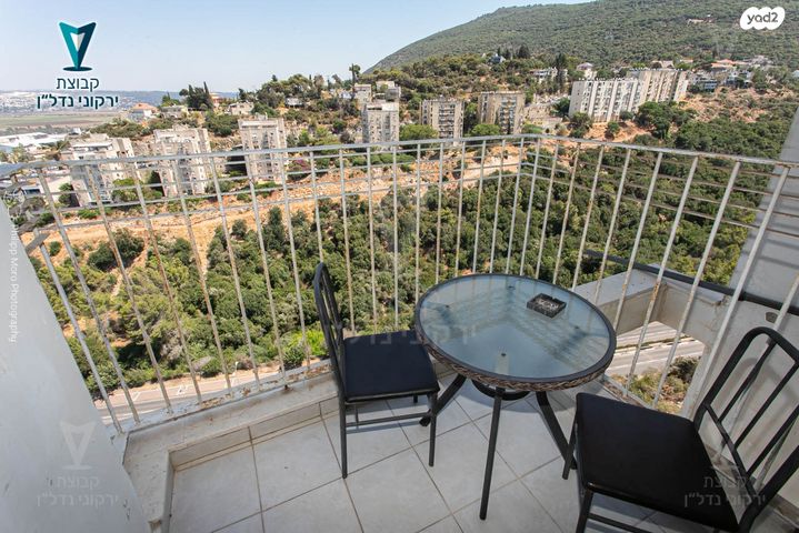 דירה, הלוטם, רמות יצחק, נשר