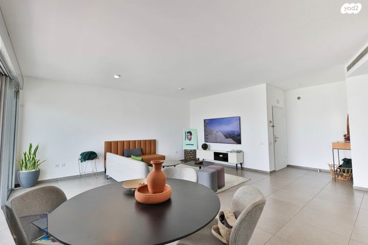 דירה, הסירה, יבנה