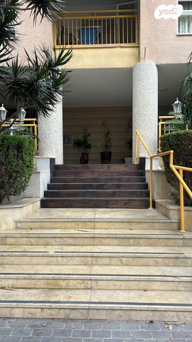 דירה, וייצמן, עיר, מרכז העיר, נהריה