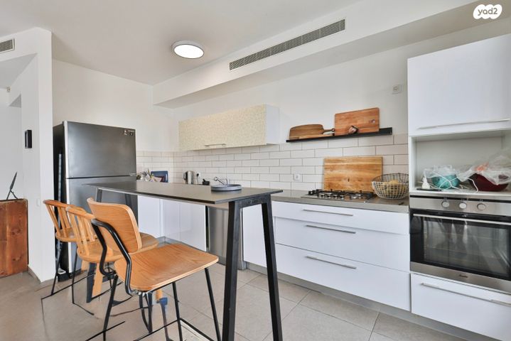 דירה, הסירה, יבנה