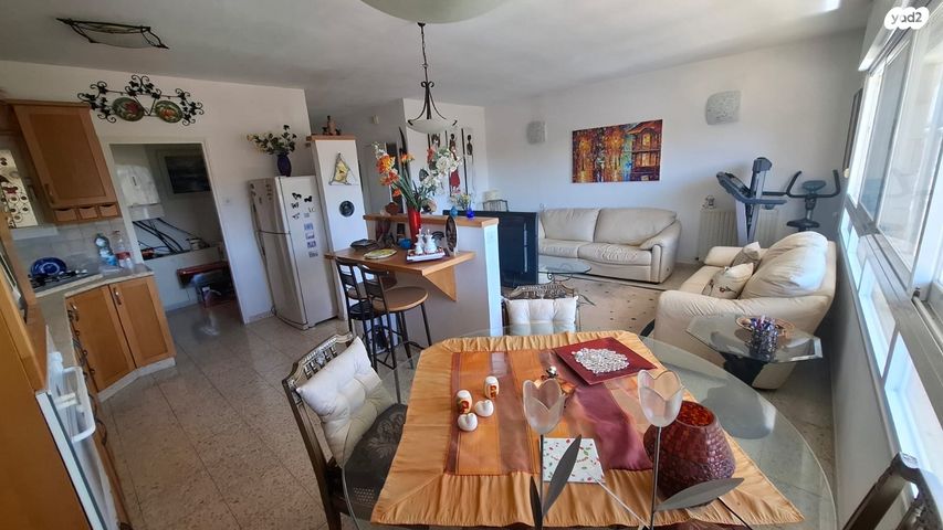 דירת גן, רפאל דה לה פרגולה, גילה, ירושלים