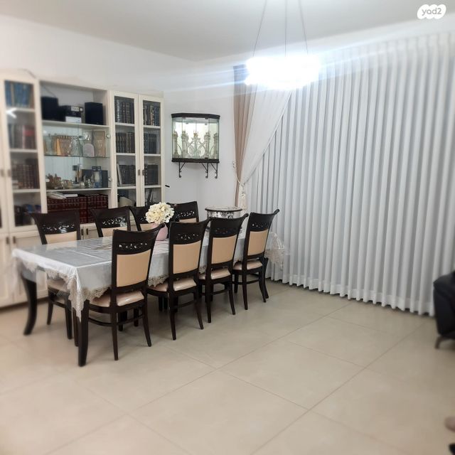 גג/ פנטהאוז, רבי יצחק נפחא, נתיבות ישראל / רמת בית שמש ד-4, בית שמש