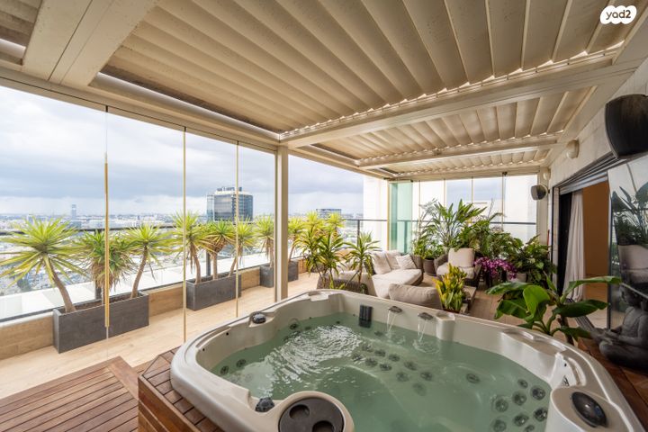 גג/ פנטהאוז, נווה גן, פתח תקווה