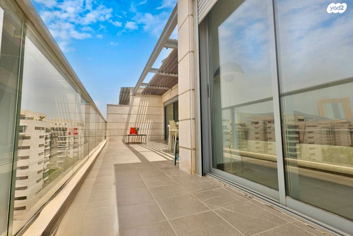 דירה, הסירה, יבנה