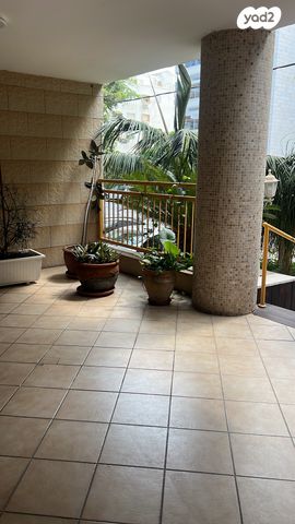 דירה, וייצמן, עיר, מרכז העיר, נהריה