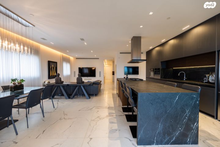 גג/ פנטהאוז, נווה גן, פתח תקווה