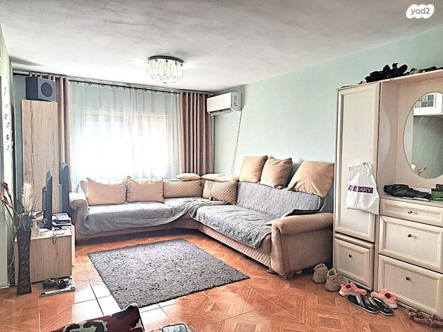 דירה, האורנים, רמת יקנעם, יקנעם עילית