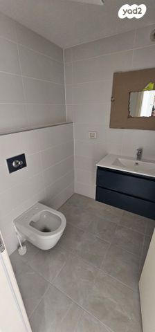 דירה, גרציאני יצחק 10, גני שרונה, קרית הממשלה, תל אביב יפו