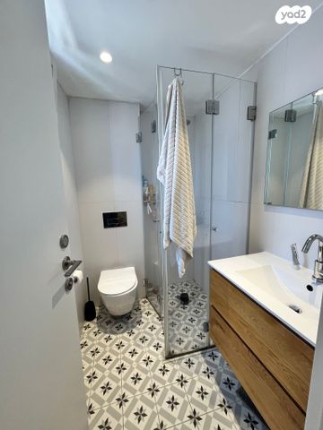 דירה, פינס 18, תל אביב יפו