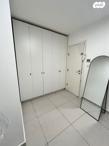 דירה, פינס 18, תל אביב יפו