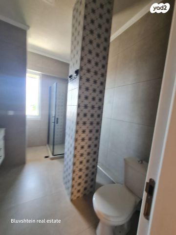 דירה, שדרות הגעתון 52, עיר, מרכז העיר, נהריה