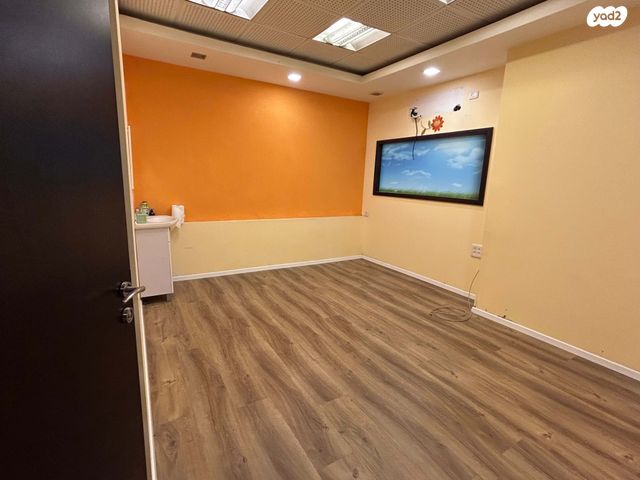 משרדים, ויצמן, מרכז, כפר סבא