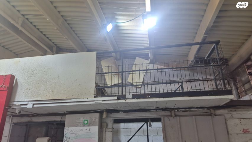 מבני תעשיה, קרית חלוצים, אשדוד