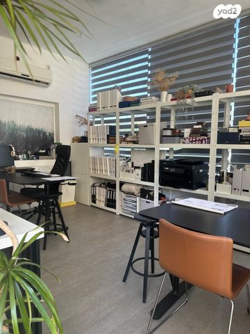 משרדים, שדרות גושן 84, קרית מוצקין
