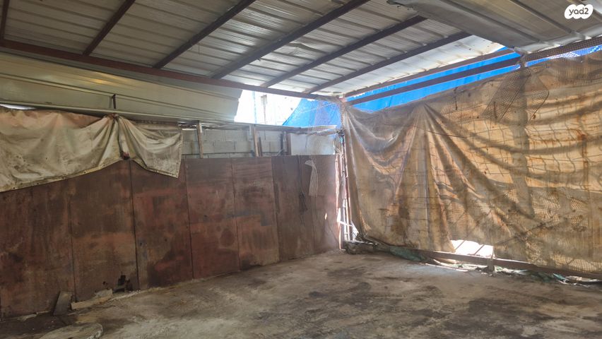 מבני תעשיה, קרית חלוצים, אשדוד