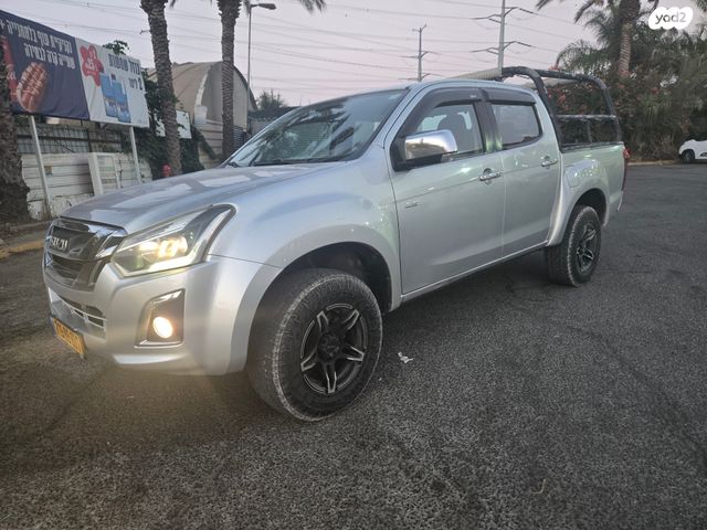 איסוזו די-מקס