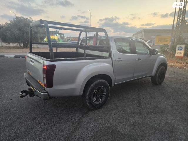 מודעת רכב איסוזו די-מקס