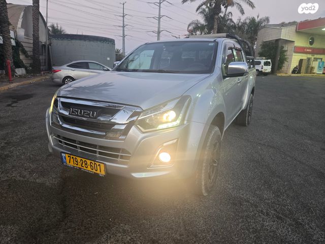 איסוזו די-מקס