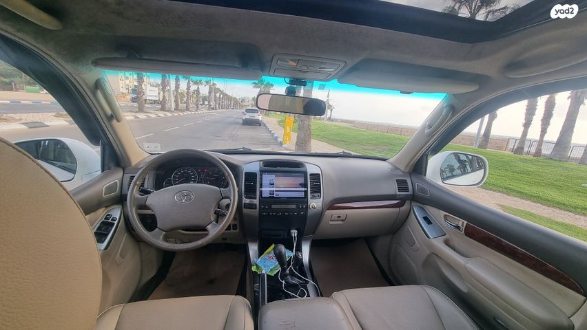 טויוטה לנד קרוזר