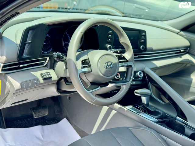 יונדאי אלנטרה