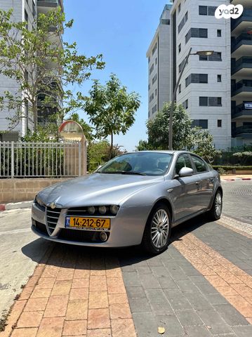 אלפא רומיאו 159