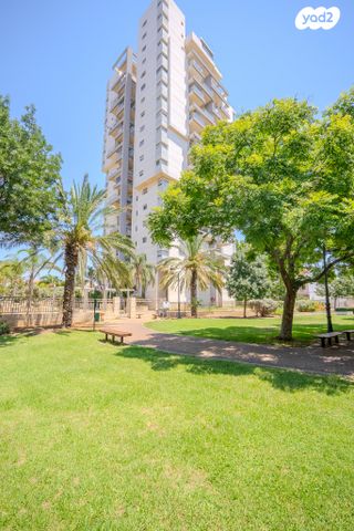 דירה, האיכרים 7, גני אזור, אזור