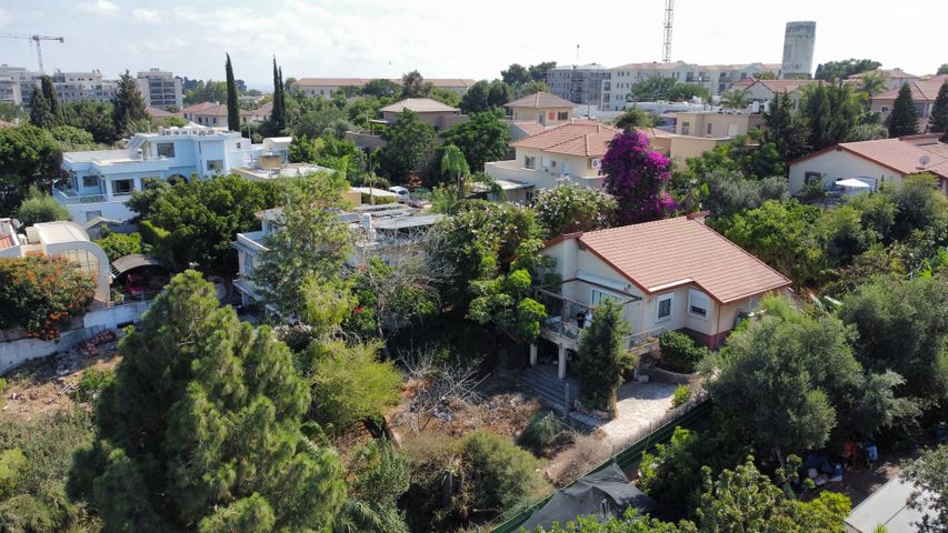 ז'בוטינסקי 12