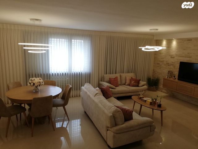 דירה, בנימין מינץ 26, שיכון מפ"ם, פתח תקווה