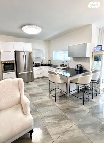 דופלקס, צבר 1, נווה זית, לוד