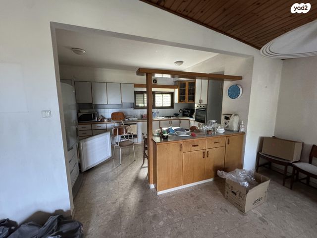 בית פרטי/ קוטג', ז'בוטינסקי 12, מושבה מרכז, זכרון יעקב