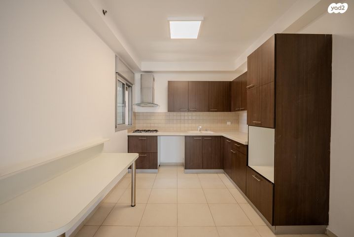 דירה, האיכרים 7, גני אזור, אזור