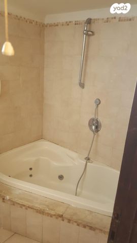 דירה, קיבוץ גלויות 80, גבעת שרה, נהריה