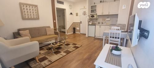 דירה, נאות גולף, קיסריה