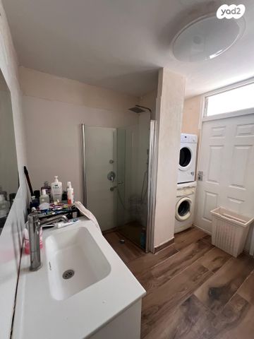 דו משפחתי, משעול האלה, קציר, קציר